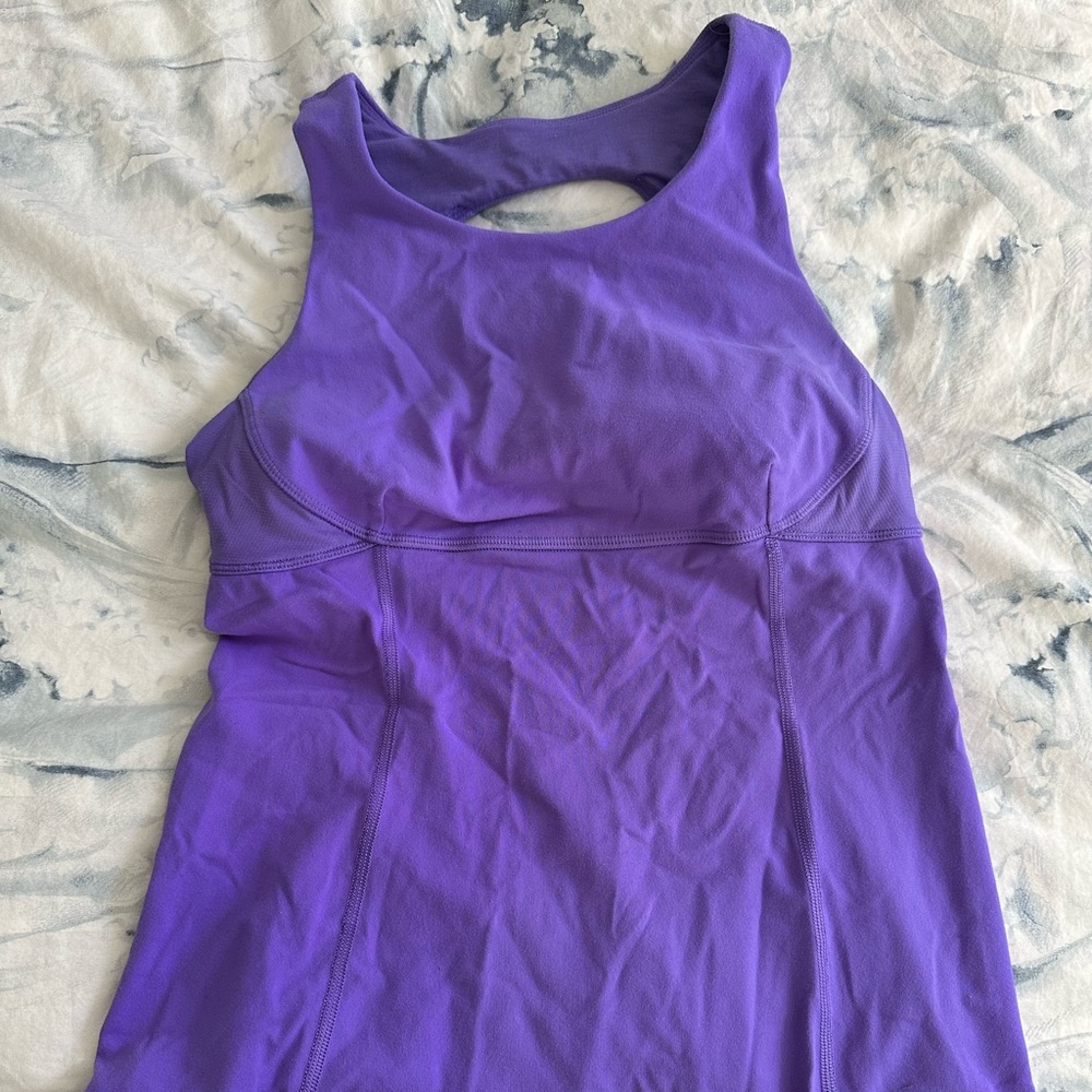 Lululemon tank